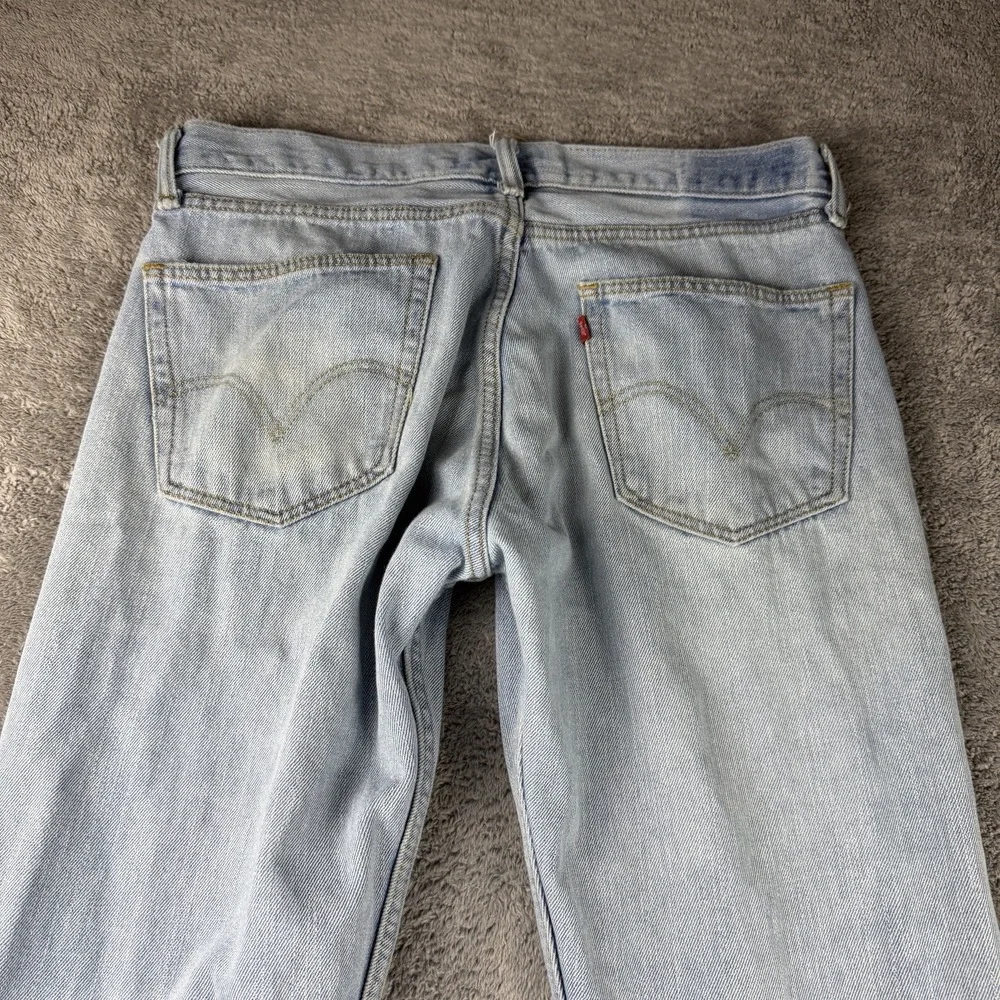 Levis Jeans Mens 34x30.5 Blue Light Wash Straight‎ Leg Mid Rise
